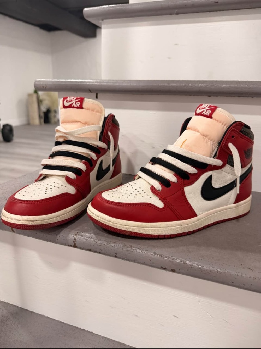 Nike Air Jordan 1 Retro High OG
'Lost & Found' men's size 6